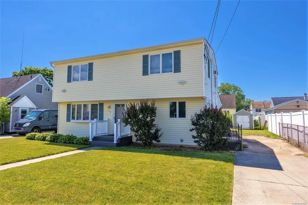 172 Byrd Street Oceanside NY 11572