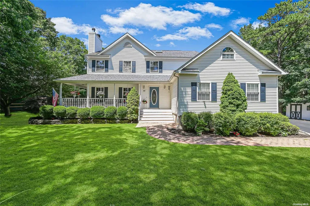 23 Heritage Lane N Miller Place NY 11764