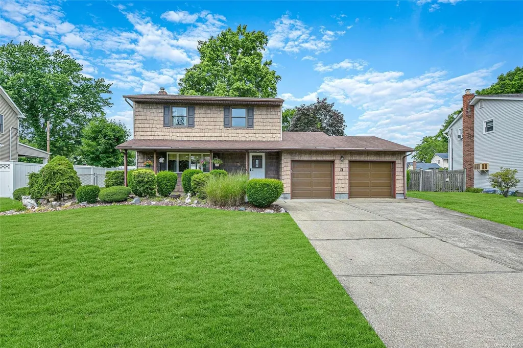 21 Arden Lane Commack NY 11725