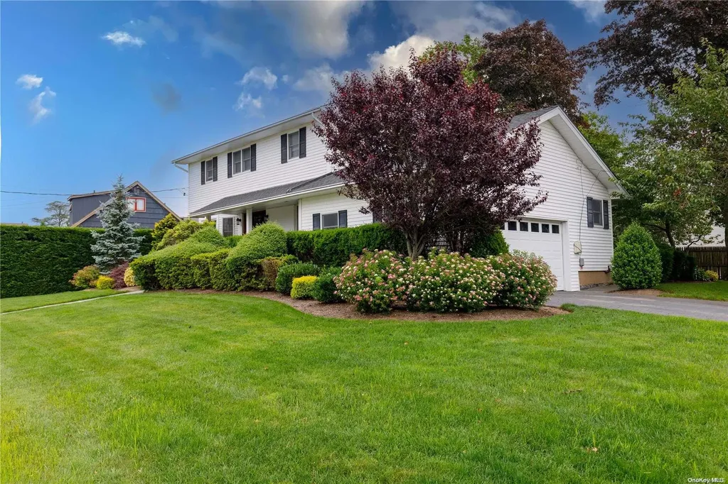 100 Sunset Boulevard Massapequa NY 11758