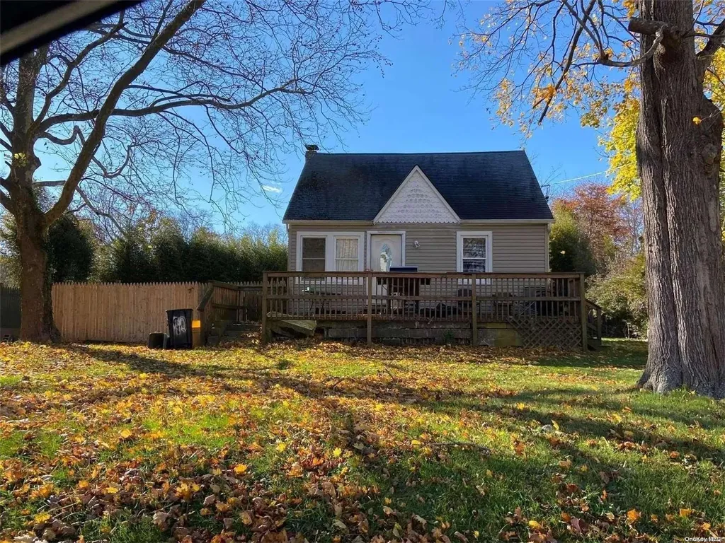 90 Orchid Drive Mastic Beach NY 11951