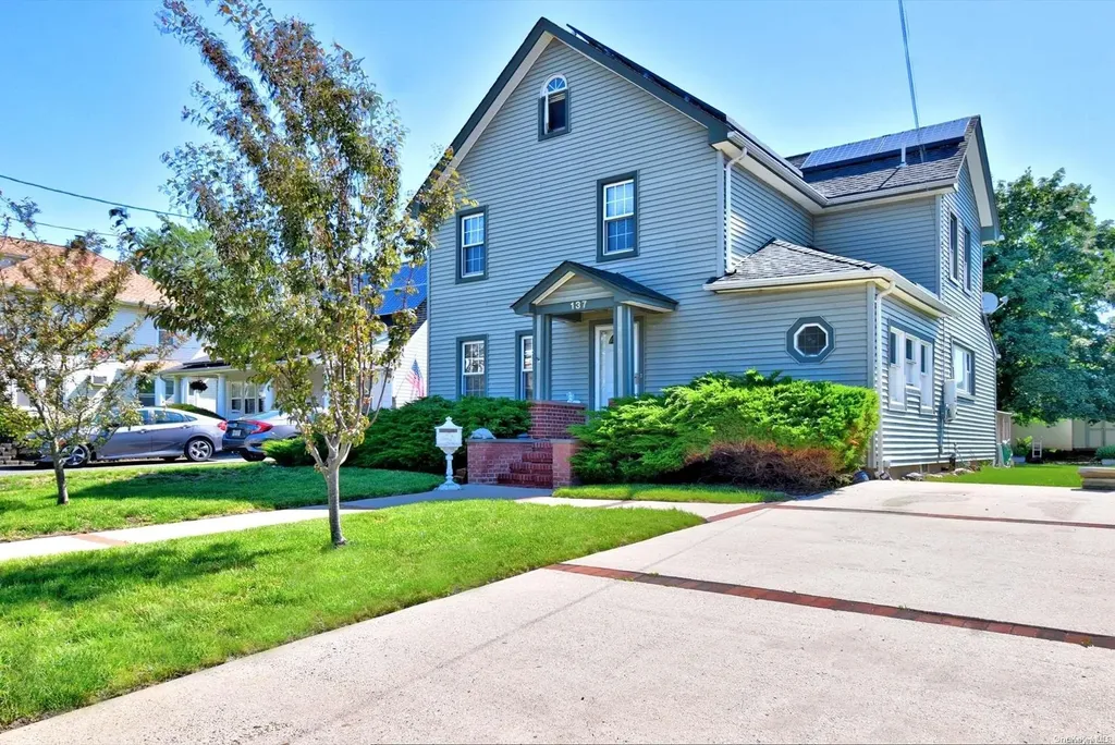 137 Bay Avenue Patchogue NY 11772