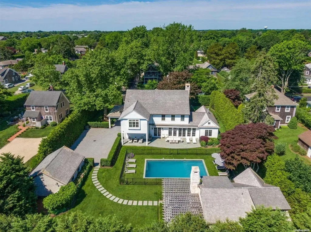52 Wooley Street Southampton NY 11968