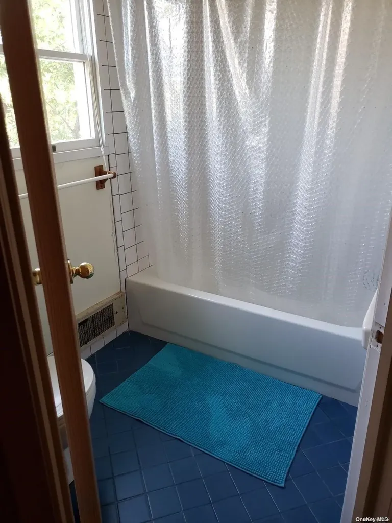 863 Evergreen Walk Ocean Beach NY 11770