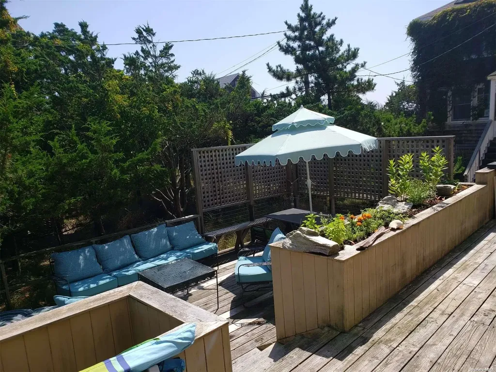 863 Evergreen Walk Ocean Beach NY 11770