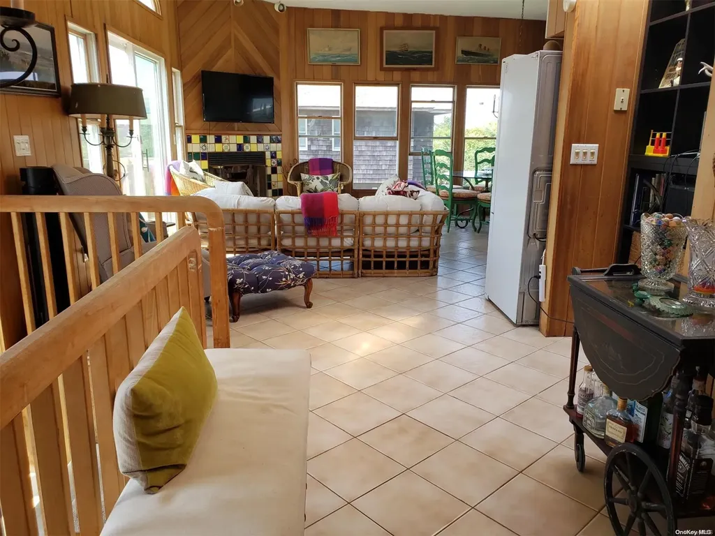863 Evergreen Walk Ocean Beach NY 11770