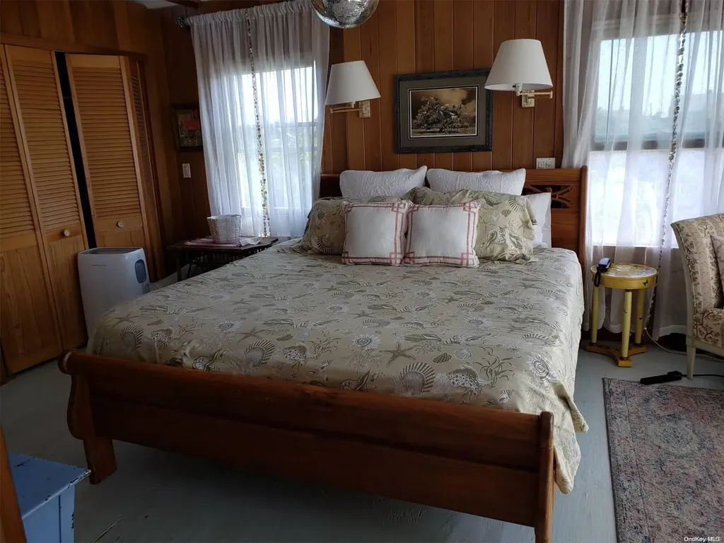 863 Evergreen Walk Ocean Beach NY 11770