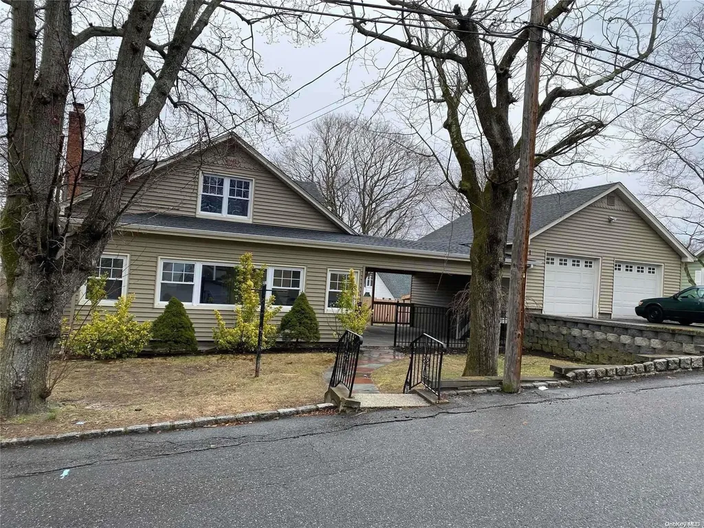 21 Brookhaven Drive Sound Beach NY 11789