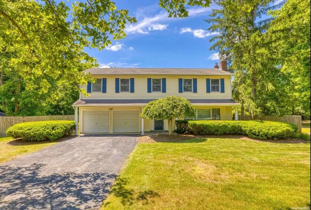 37 Starlit Drive Northport NY 11768