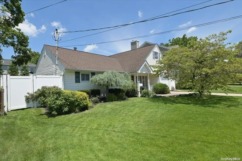 34 Eldorado Boulevard Plainview NY 11803