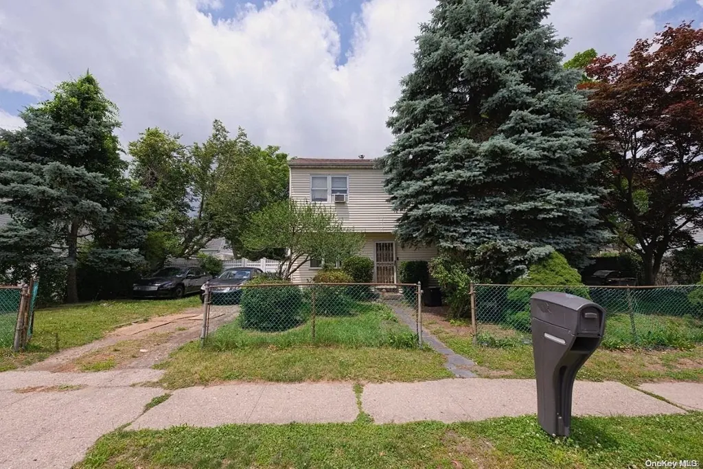 10 Okane Street Central Islip NY 11722