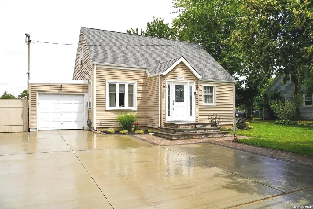 53 Jedwood Place Valley Stream NY 11581