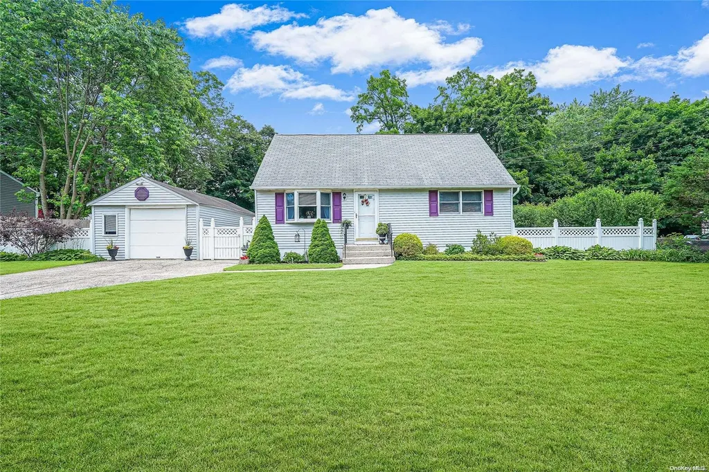15 Lehigh Avenue Centereach NY 11720