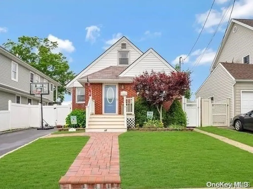 47 Whaley Avenue Bethpage NY 11714