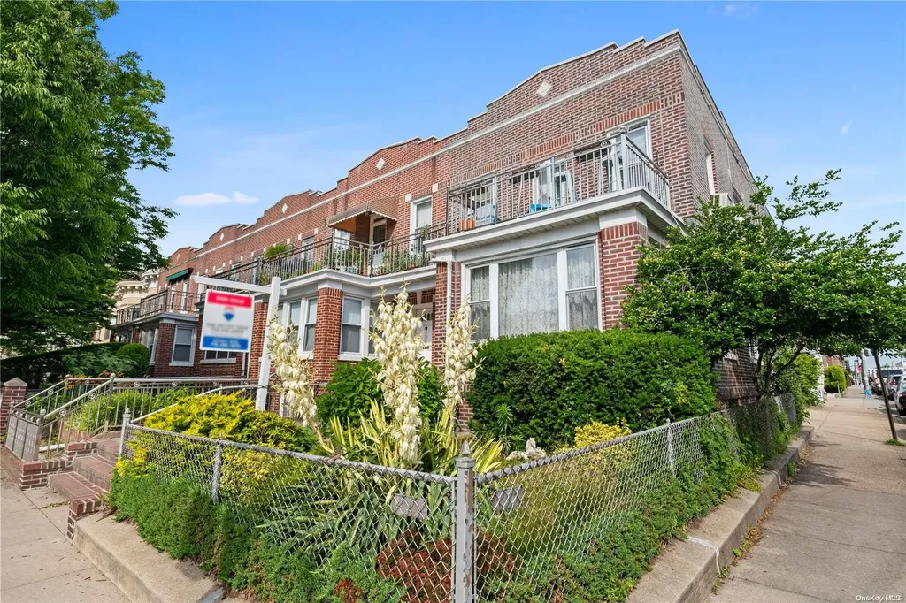 9002 Fort Hamilton Parkway Brooklyn NY 11209