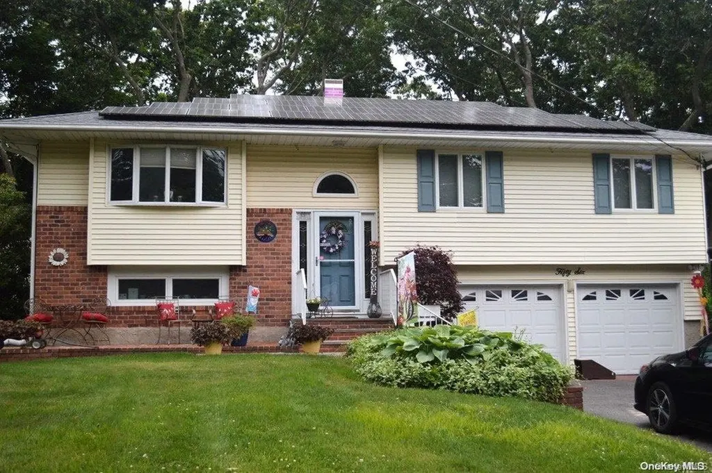 56 Craig Road Islip Terrace NY 11752