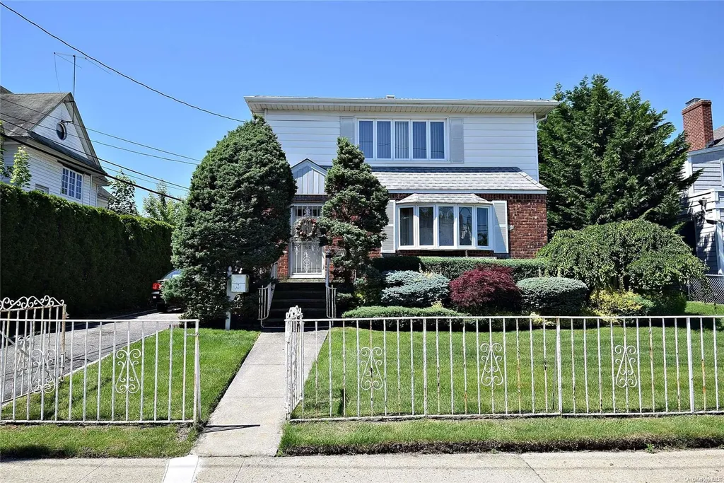 165 Spencer Avenue Lynbrook NY 11563