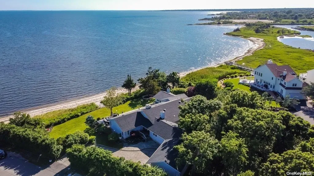 340 Durkee Lane East Patchogue NY 11772