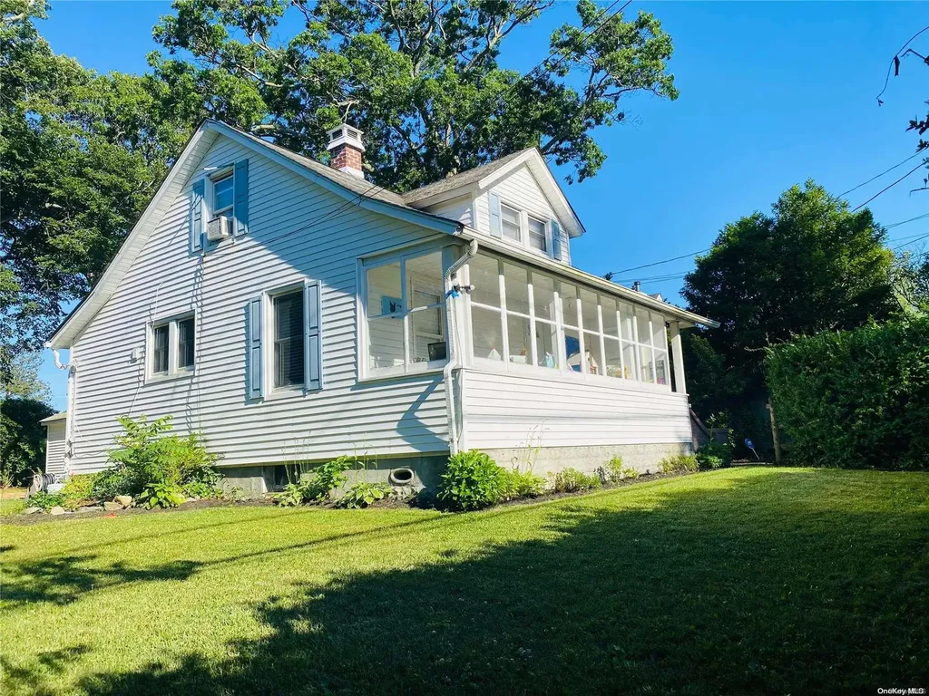 425 Islip Avenue Islip NY 11751