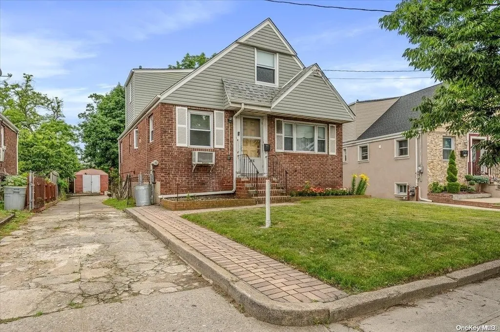 284 Sheridan Boulevard Inwood NY 11096