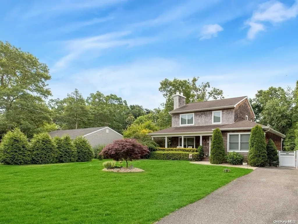38 Maryland Boulevard Hampton Bays NY 11946