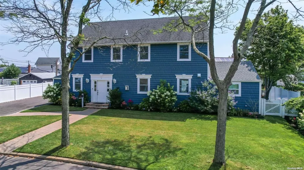 3 Araca Road Babylon NY 11702
