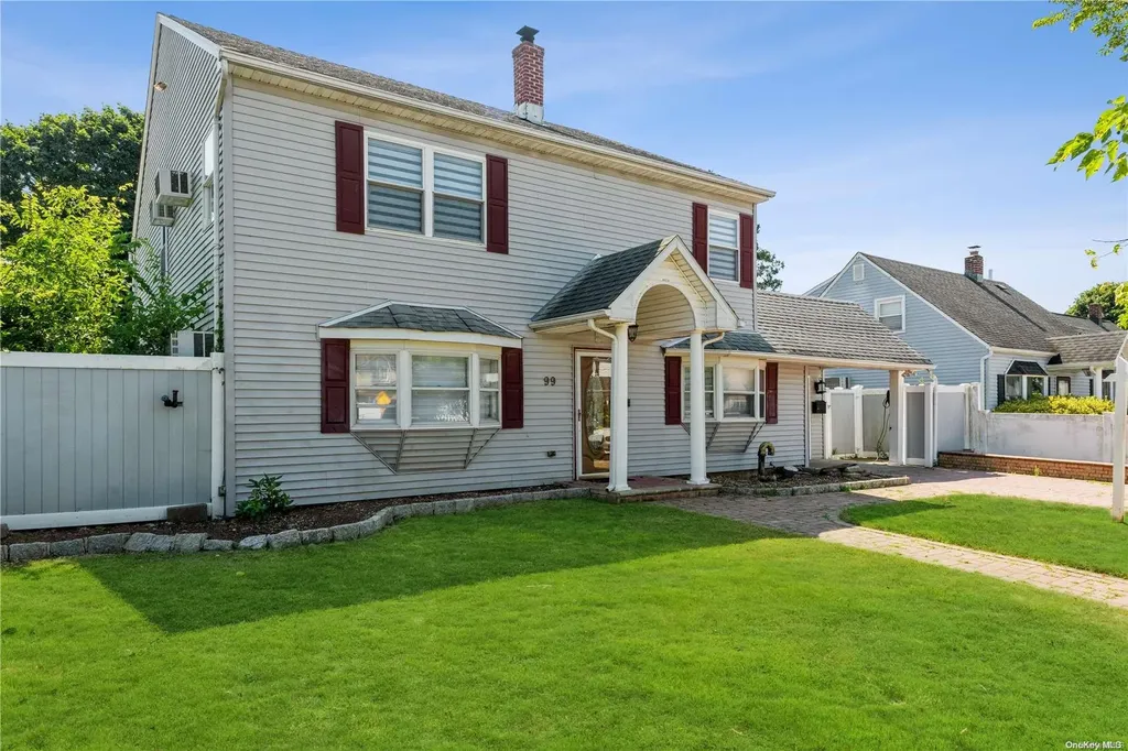 99 Saddle Lane Levittown NY 11756