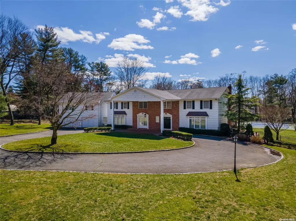 3 Regina Lane Glen Head NY 11545