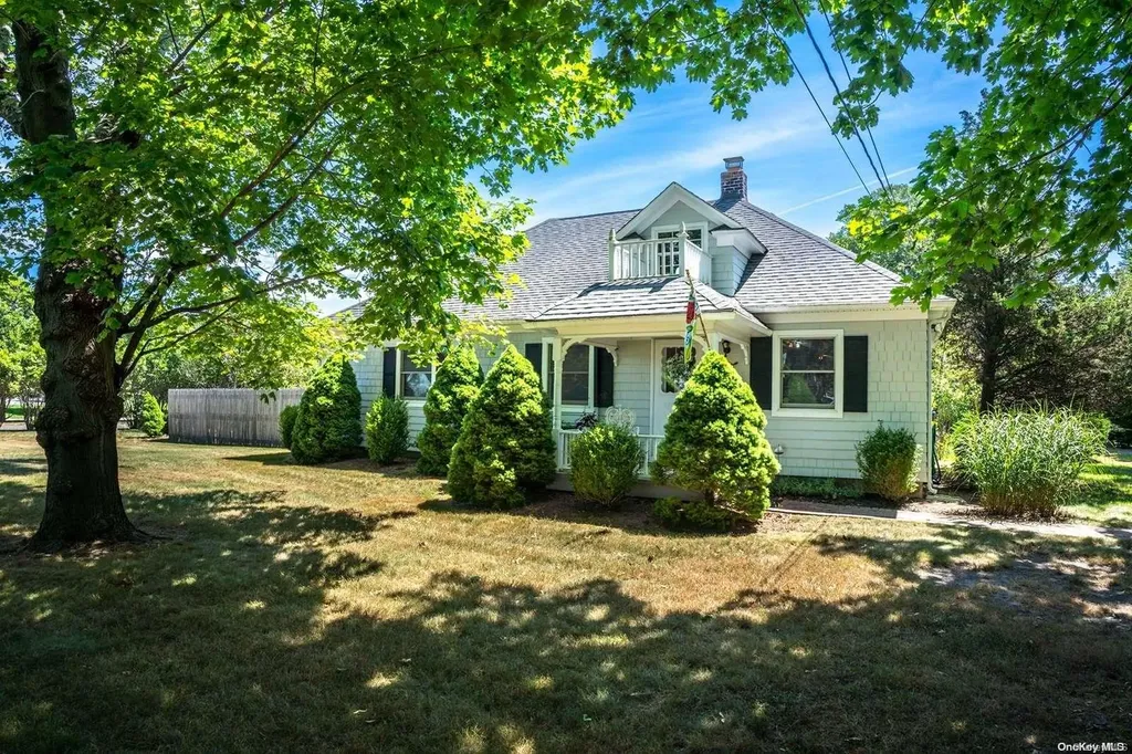 44 Tanners Neck Lane Westhampton NY 11977
