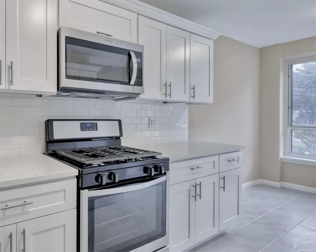 166-25 Powells Cove Boulevard Beechhurst NY 11357