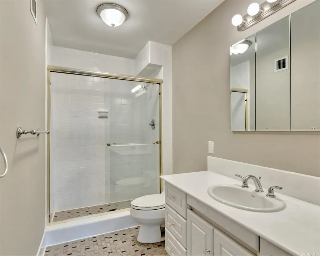 166-25 Powells Cove Boulevard Beechhurst NY 11357