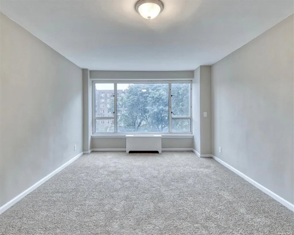 166-25 Powells Cove Boulevard Beechhurst NY 11357