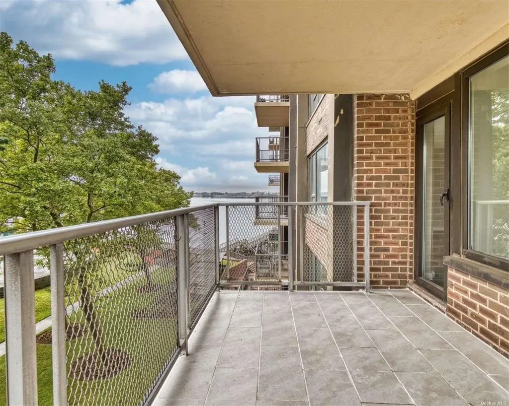 166-25 Powells Cove Boulevard Beechhurst NY 11357