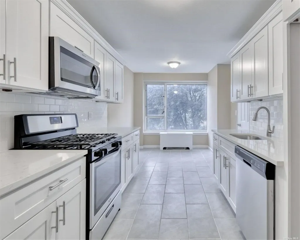 166-25 Powells Cove Boulevard Beechhurst NY 11357