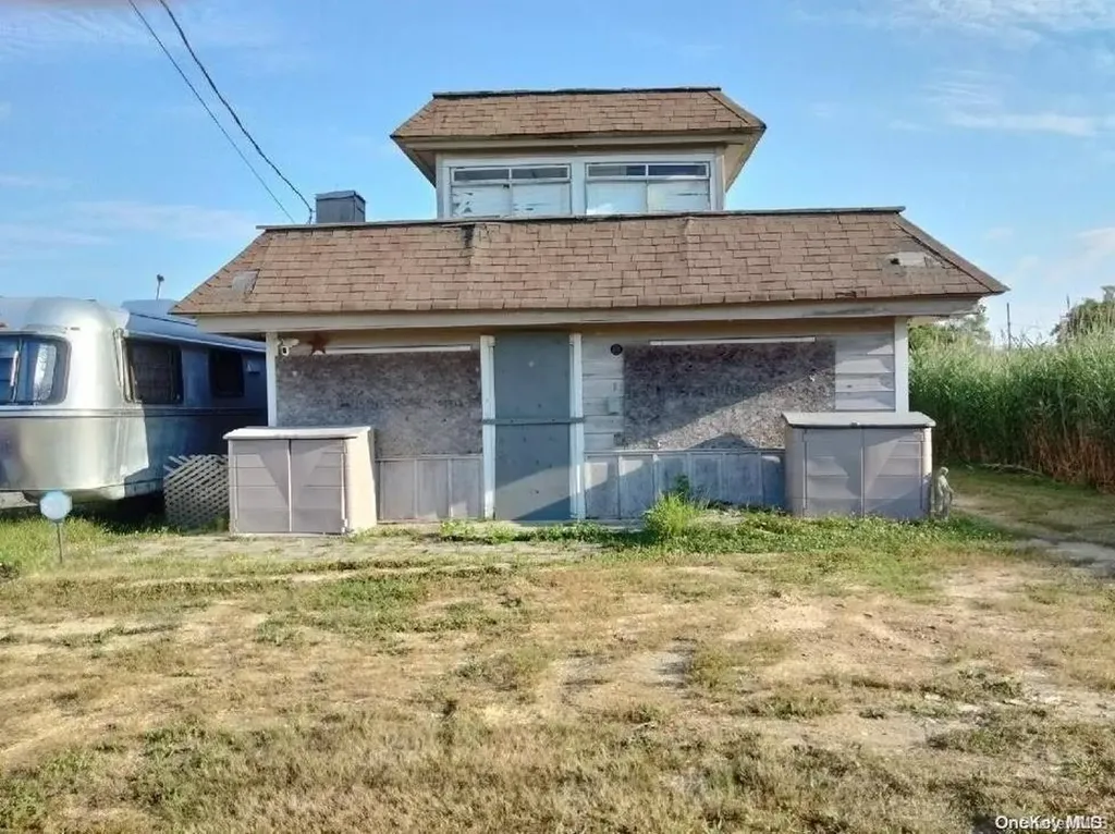 11 Hickory Road Mastic Beach NY 11951