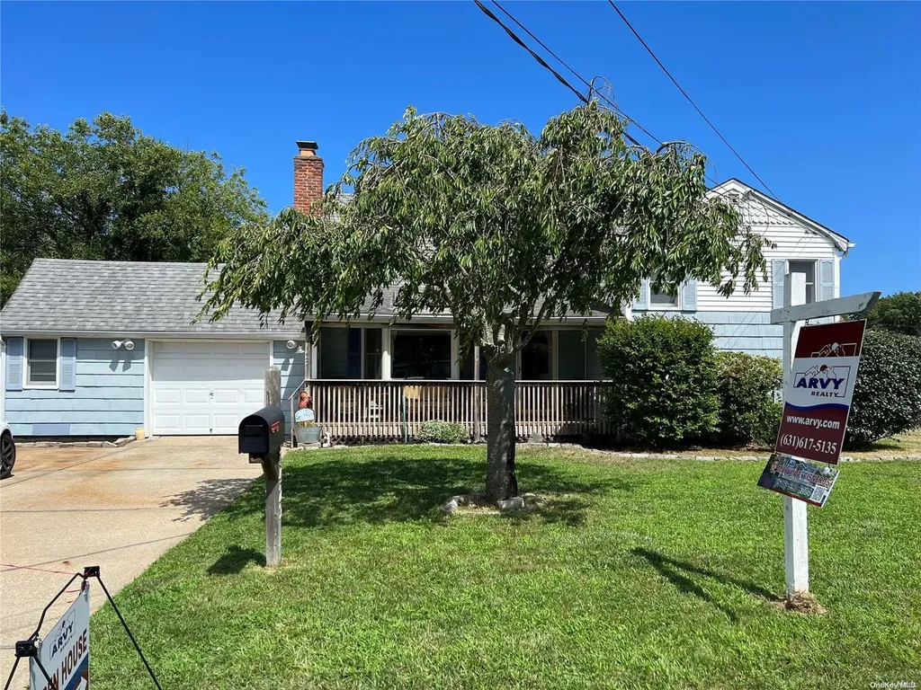 1429 Ackerson Boulevard Bay Shore NY 11706