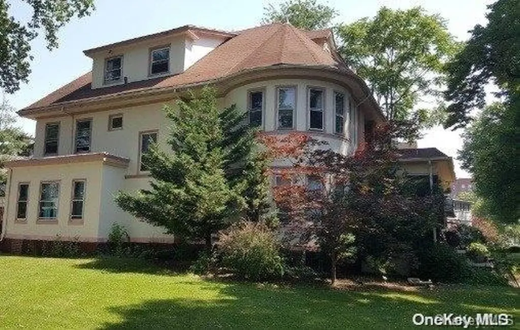 1907 Ditmas Avenue Brooklyn NY 11226