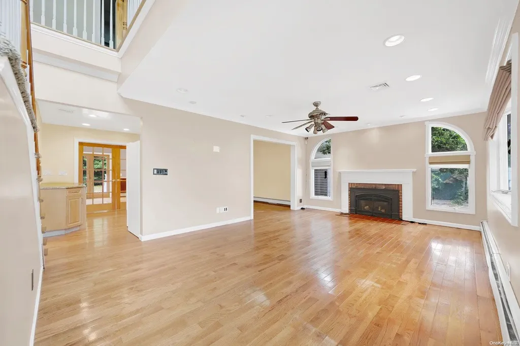 1361 Meadowbrook Road Merrick NY 11566