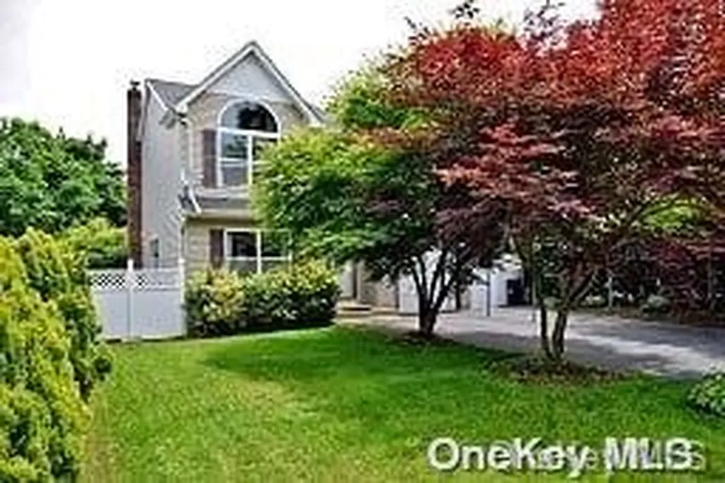 11b Gores Drive Mastic NY 11950