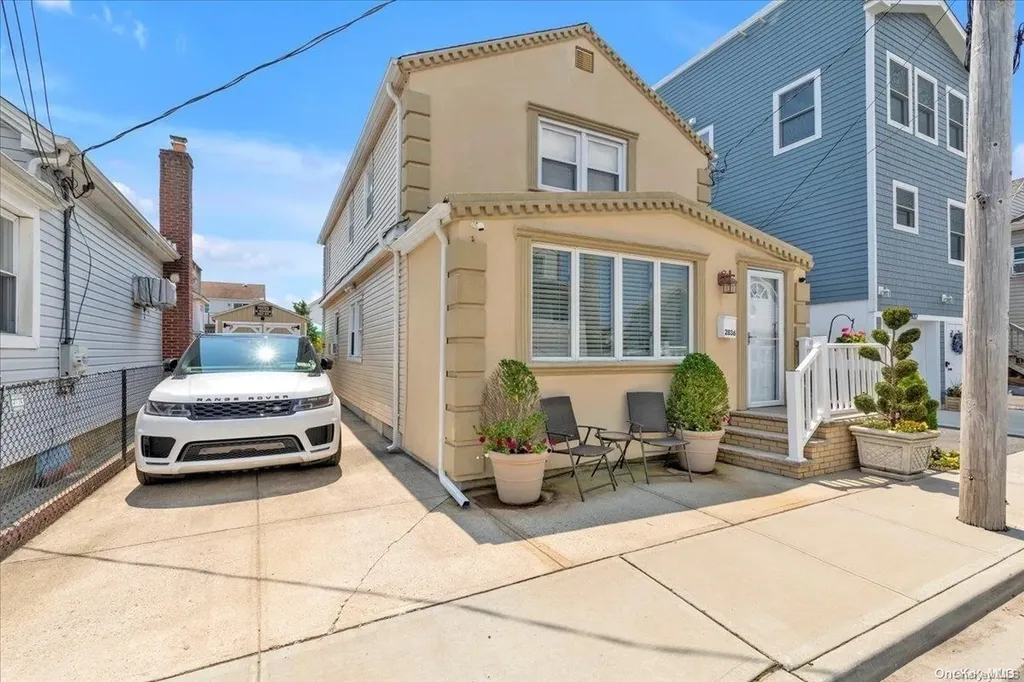 2836 Alder Road Bellmore NY 11710