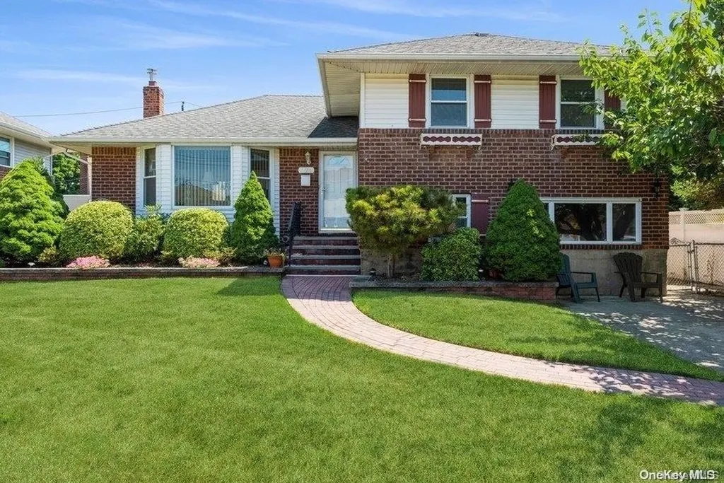 226 Bertram Place Bethpage NY 11714