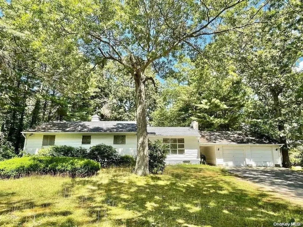 241 Candlewood Path Dix Hills NY 11746