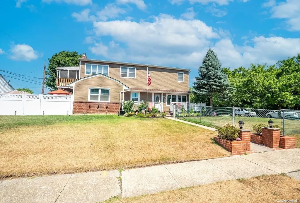 3013 Lawrence Drive Wantagh NY 11793