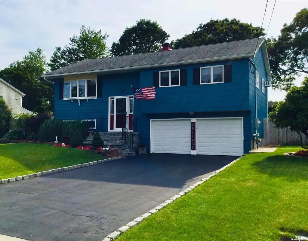 53 Tellar Drive Islip Terrace NY 11752
