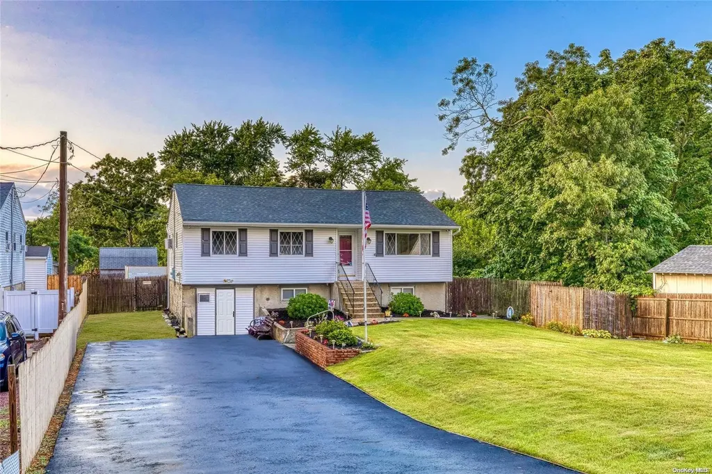 45 Manhasset Avenue Selden NY 11784