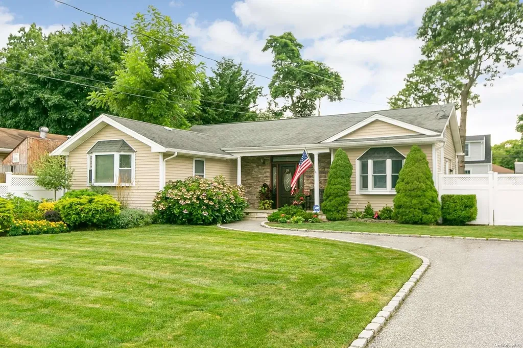 417 Myrtle Avenue West Islip NY 11795