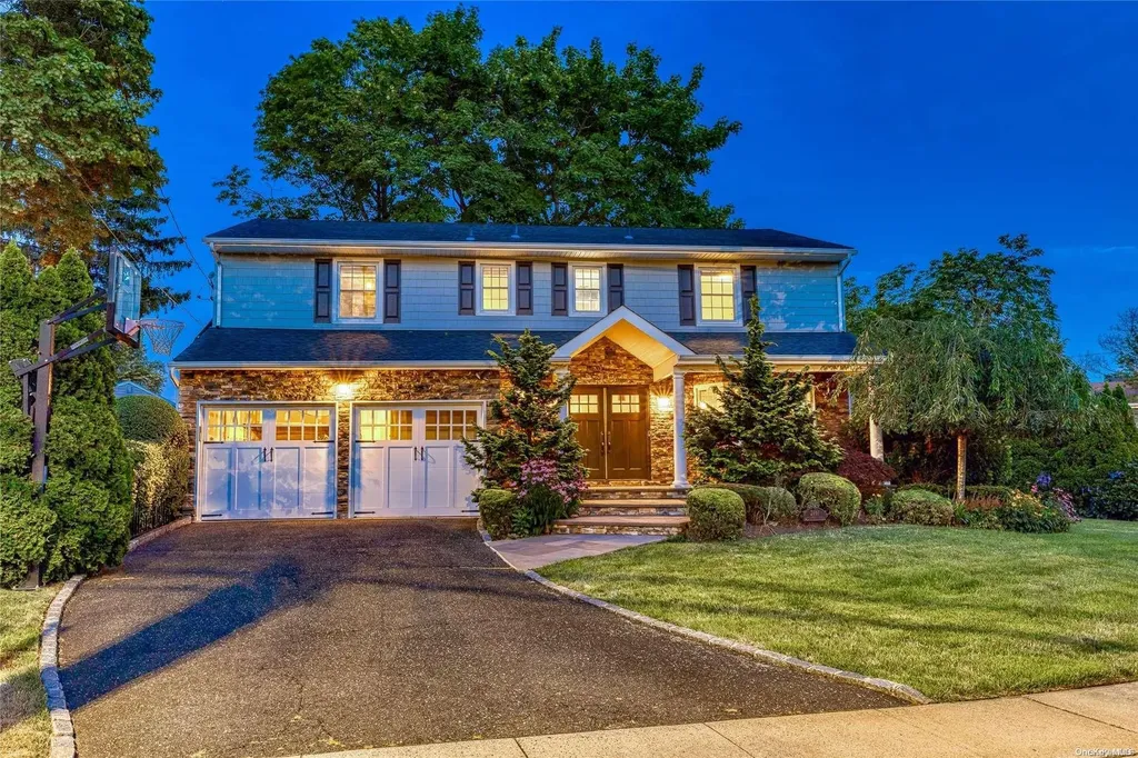 2461 Lindenmere Drive Merrick NY 11566
