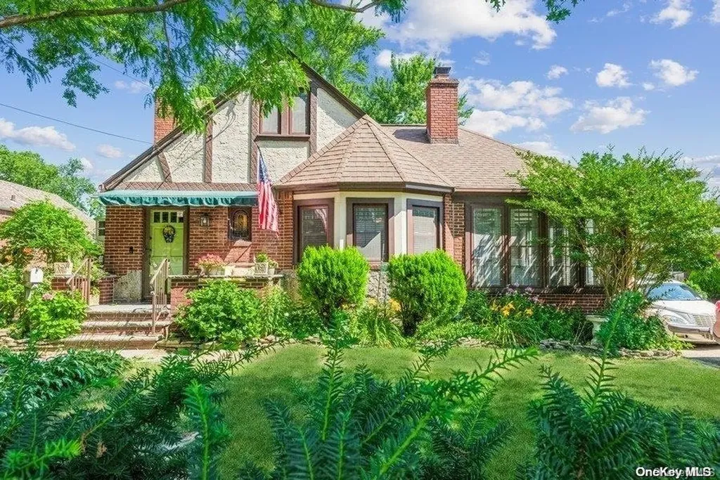 9 Sunset Road Valley Stream NY 11580