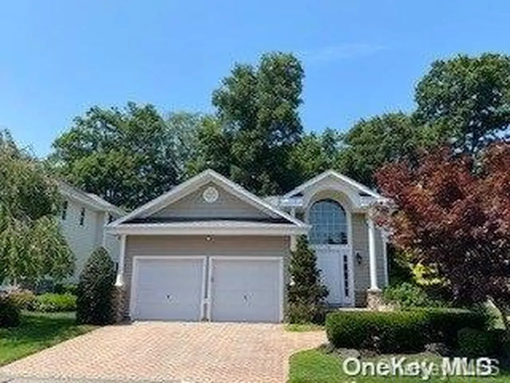 78 Redan Drive Smithtown NY 11787
