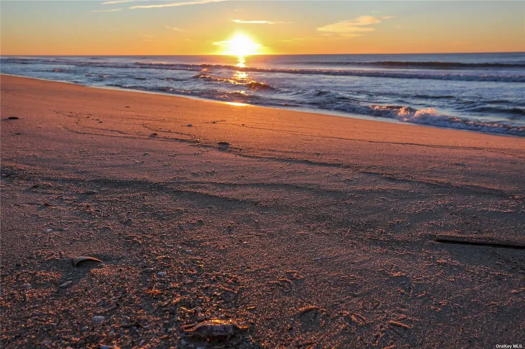 157 Dune Road Quogue NY 11959